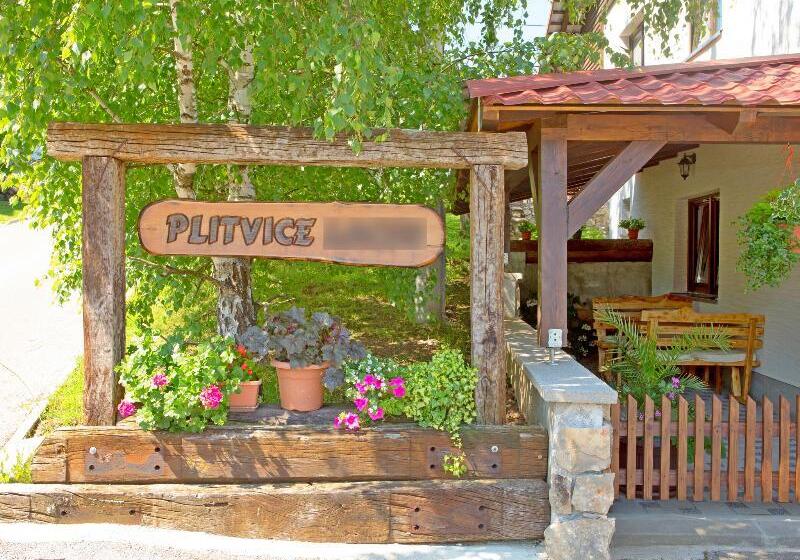 בית מלון כפרי Apartments Lake Plitvice