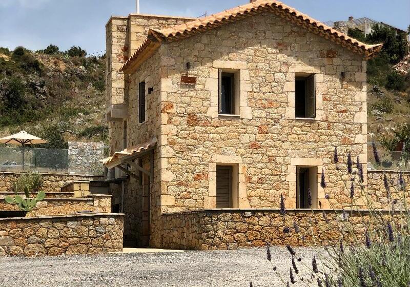 בית מלון כפרי Gea Mani Villas