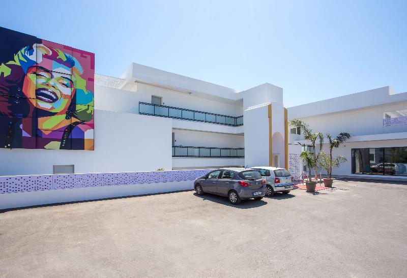 בית מלון כפרי Hollywood Inn