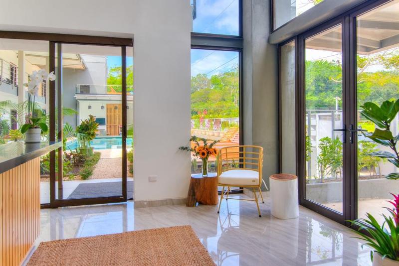 Отель Paradise Bay