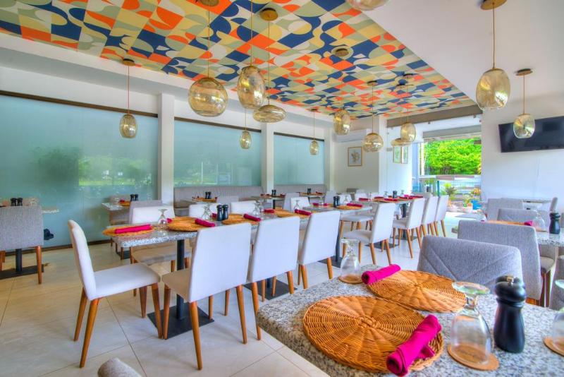 Отель Paradise Bay