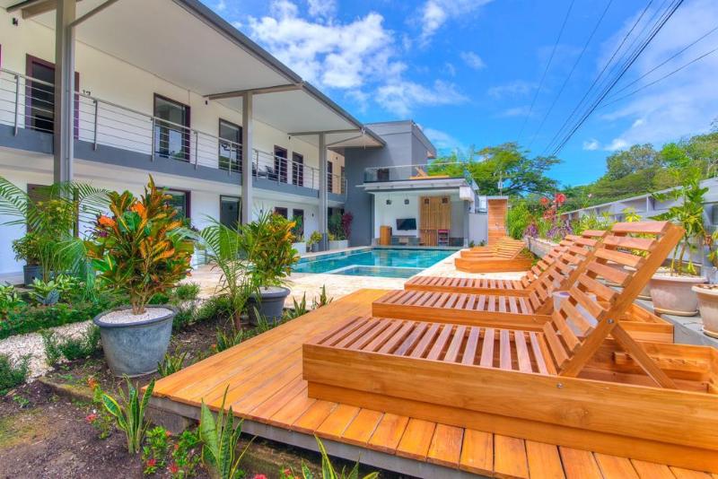 Отель Paradise Bay