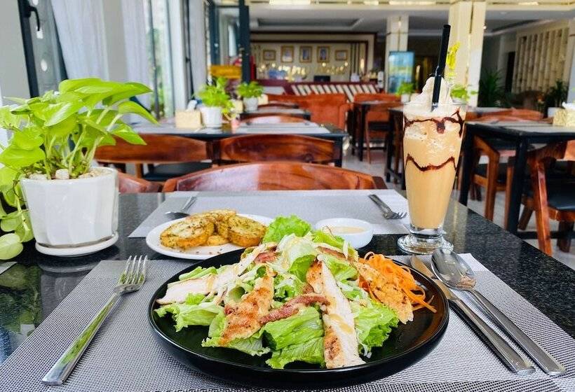 Отель Kampot Sunny