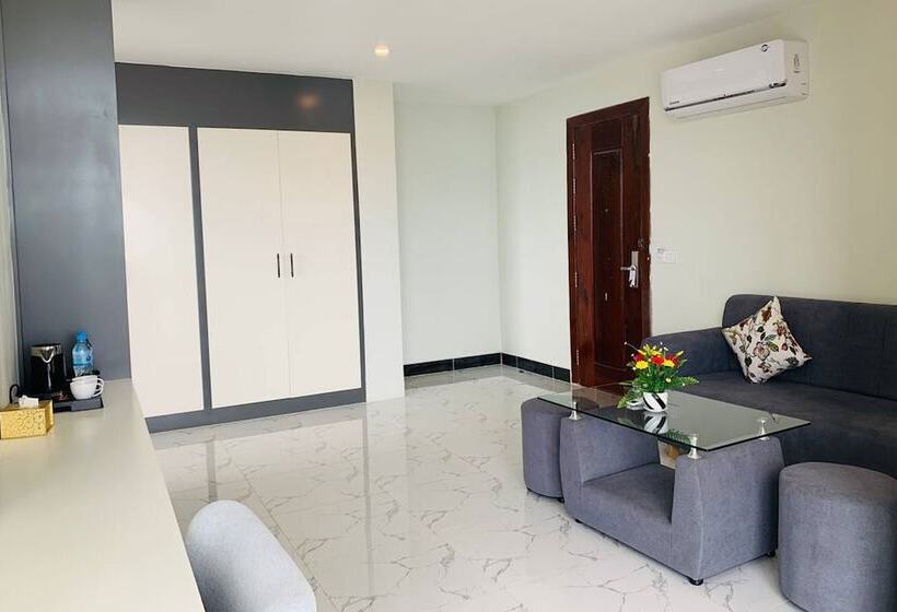 Отель Kampot Sunny