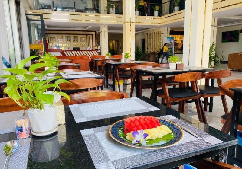 Отель Kampot Sunny