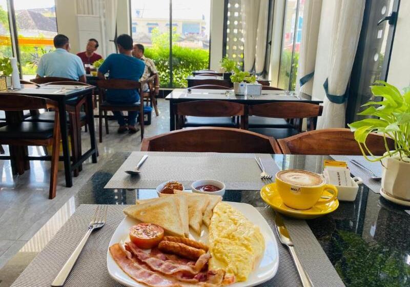 Отель Kampot Sunny