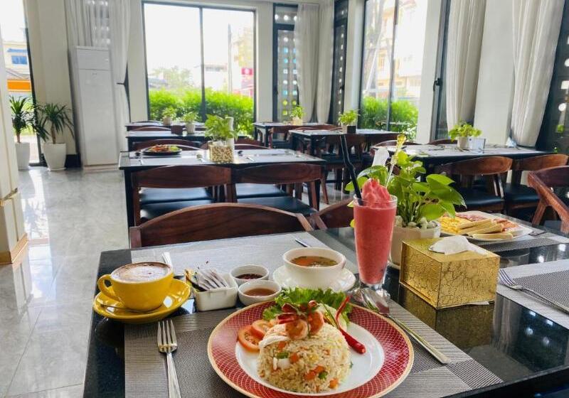 Отель Kampot Sunny