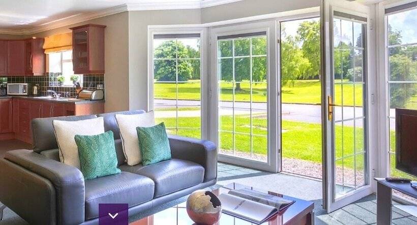 فندق The Flesk River Apartments