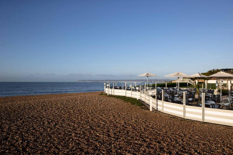 Отель The Relais Cooden Beach