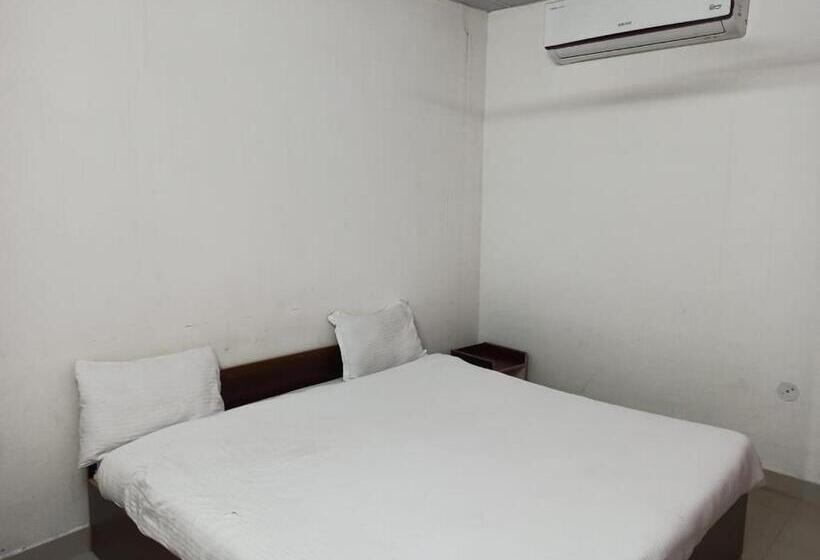 בית מלון כפרי Oyo 82000 Khs