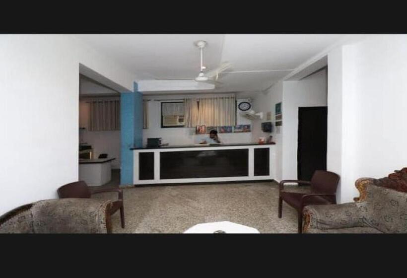 ホテル Oyo 82544 Rajni Guest House