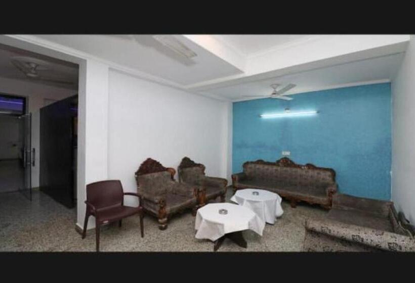 ホテル Oyo 82544 Rajni Guest House