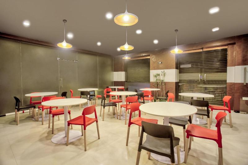 호텔 Oyo Townhouse 430 Everest