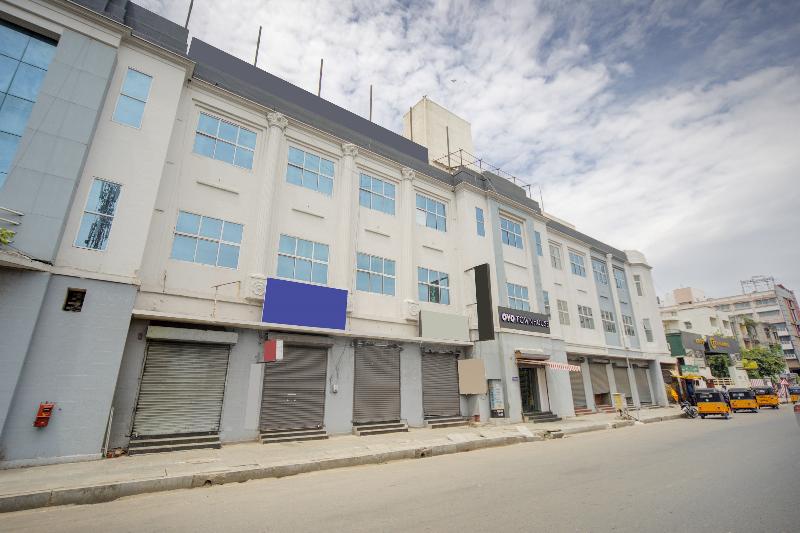 호텔 Oyo Townhouse 430 Everest