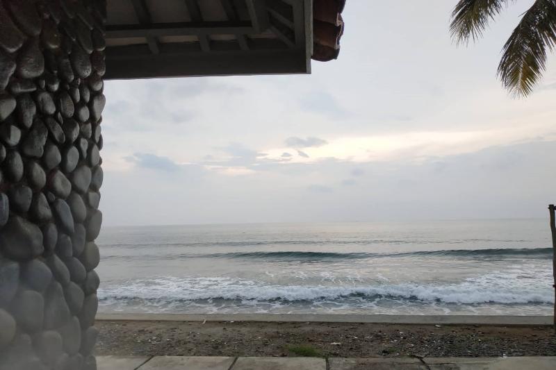 فندق Oyo 3303 Penginapan Putri Asih Sawarna