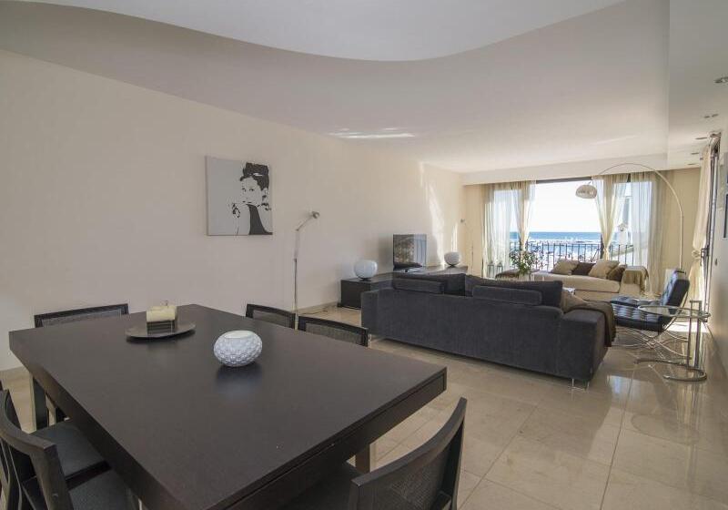 ホテル Paradise At Puerto Banus