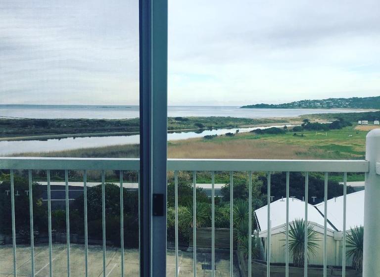 A Great Ocean View Motel