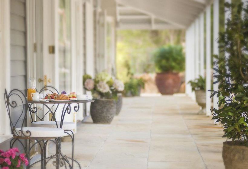 تختخواب و صبحانه Abelia House