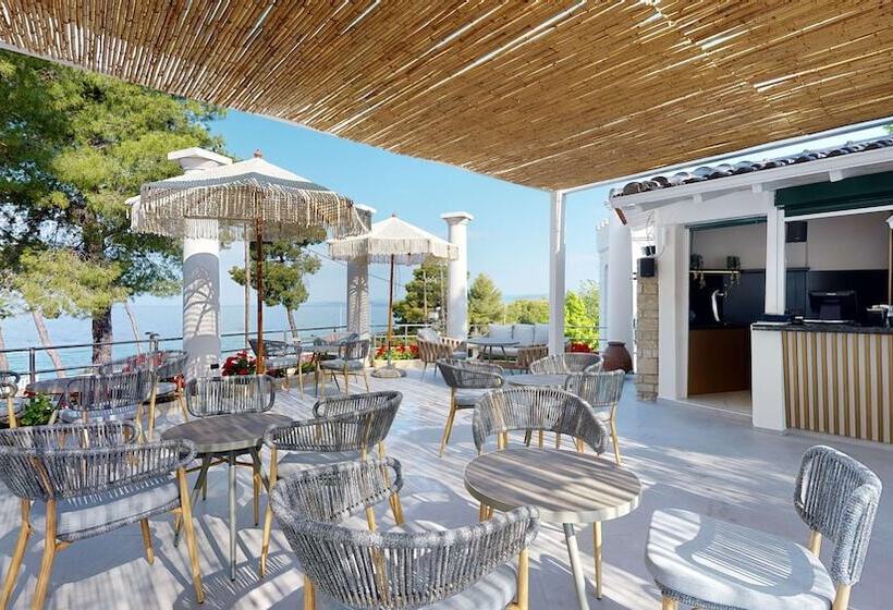 Acrotel Athena Residence