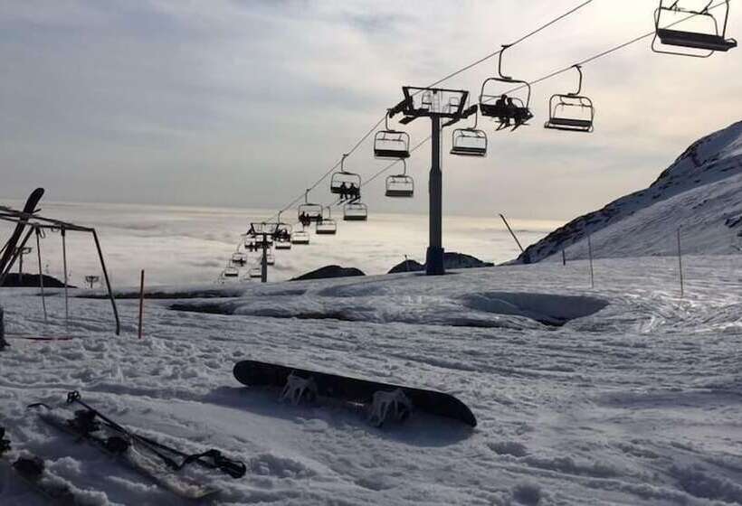 فندق صغير Amber Lodge Mt Buller