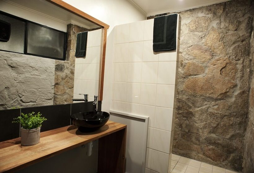 فندق صغير Amber Lodge Mt Buller