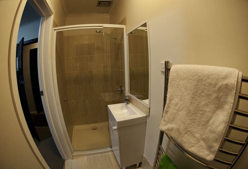 فندق صغير Amber Lodge Mt Buller