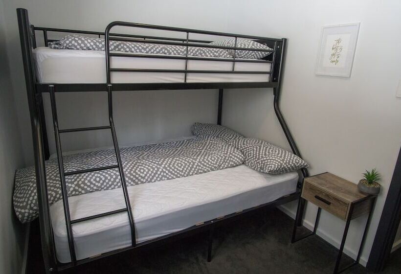 فندق صغير Amber Lodge Mt Buller