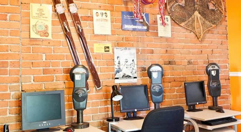 Общежитие Auberge Du Plateau