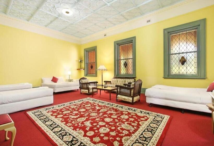 Bed and Breakfast The Old Priory