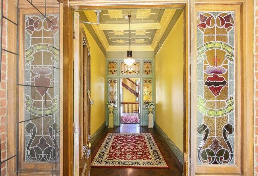 Bed and Breakfast The Old Priory