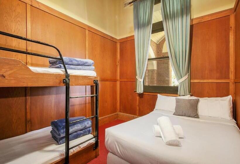 Bed and Breakfast The Old Priory