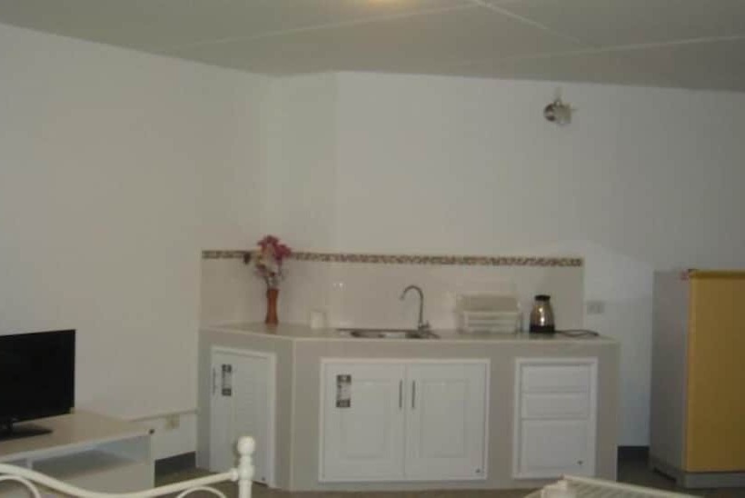 Chan Kim Don Mueang Airport Guest House