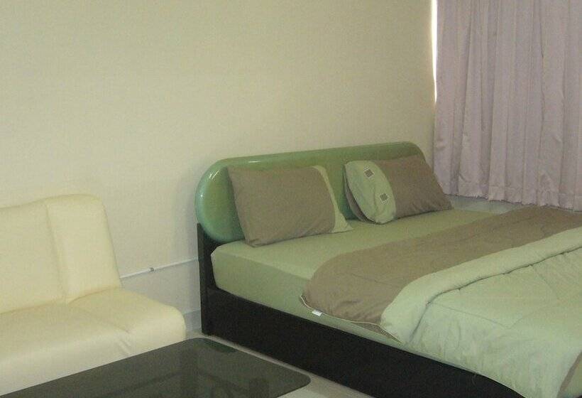 Chan Kim Don Mueang Airport Guest House