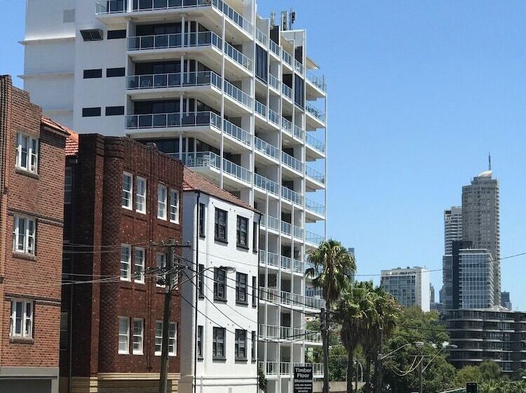 Edgecliff Lodge Motel