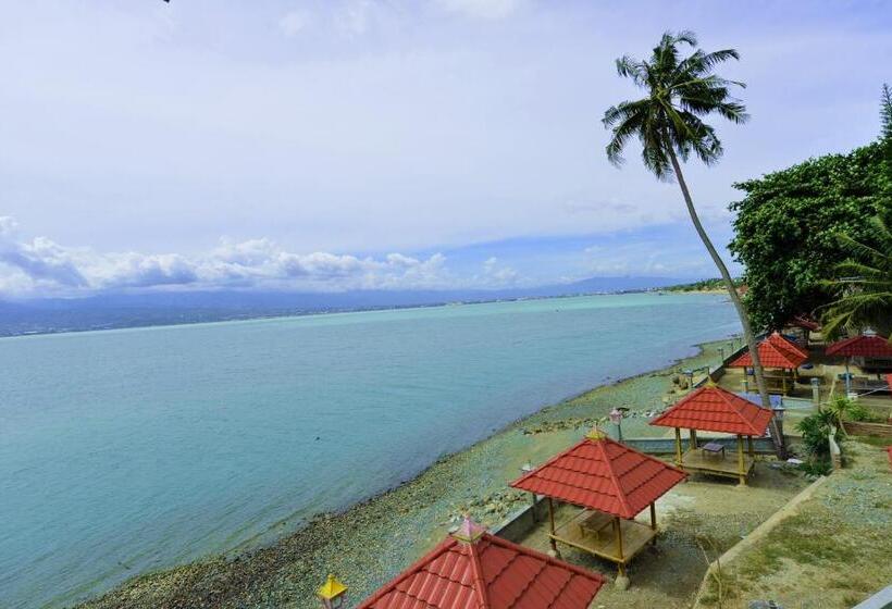 فندق Amazing Beach Resort Palu