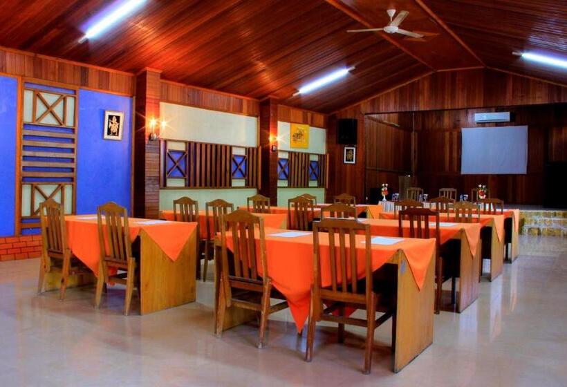 فندق Amazing Beach Resort Palu