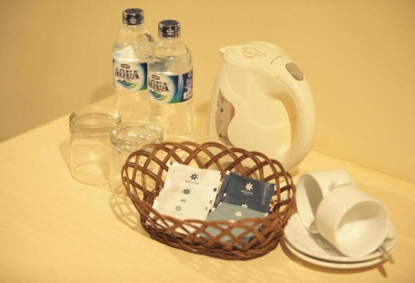 هتل Amazing Beach Resort Palu