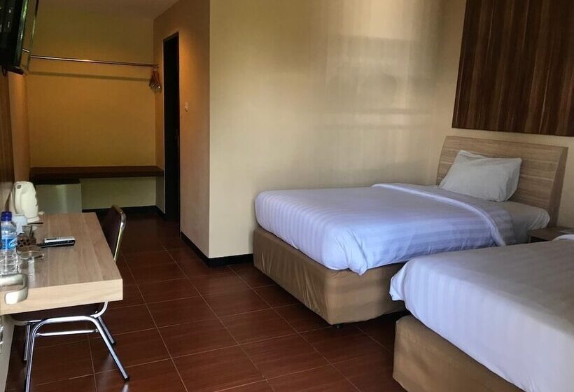 فندق Amazing Beach Resort Palu