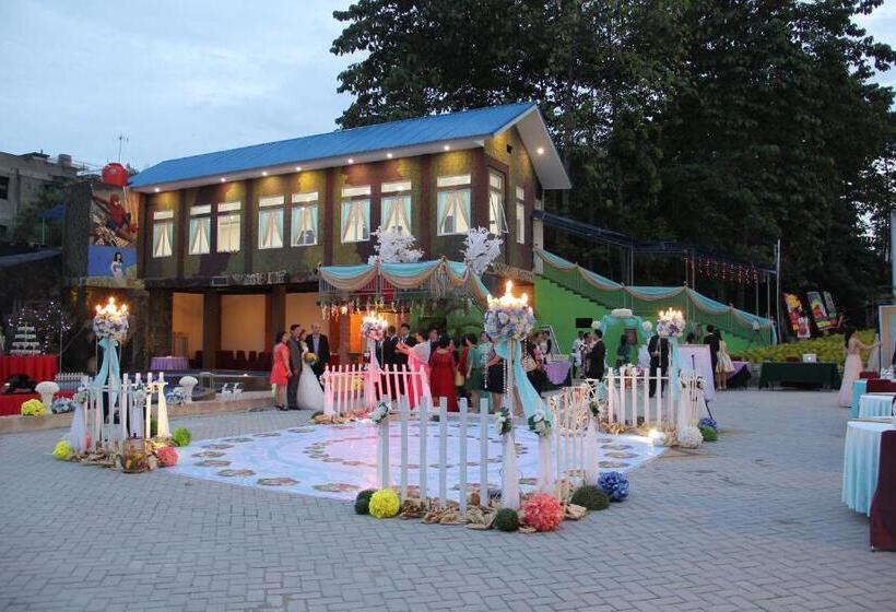 هتل Angkasa Garden