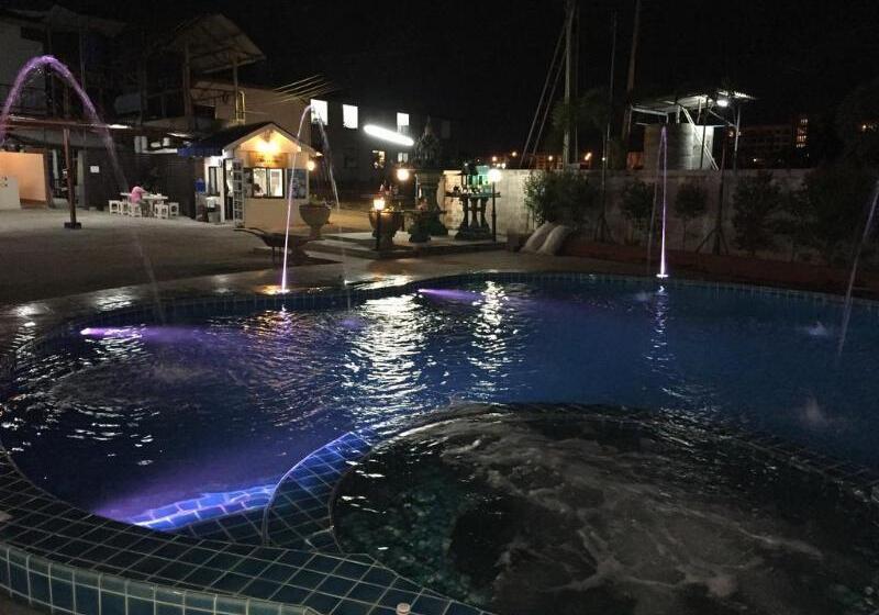 Отель Baan Kaew Ruen Kwan