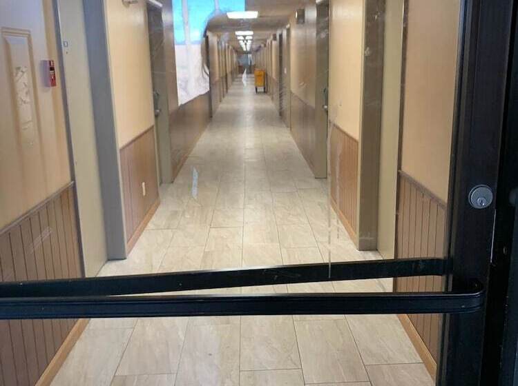 בית מלון כפרי Best Budget Inn