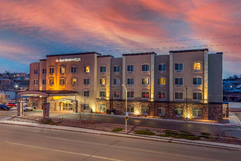 فندق Best Western Plus Gallup Inn & Suites