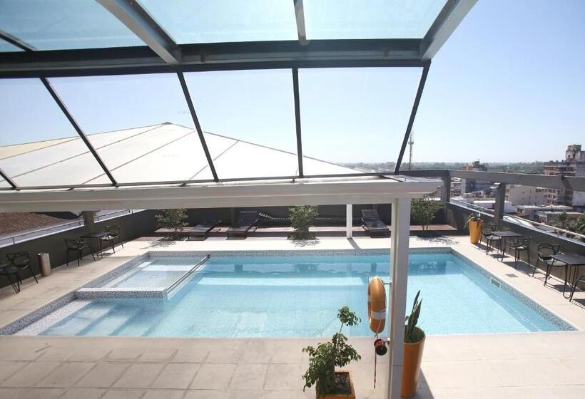 酒店 Bicentenario Suites & Spa