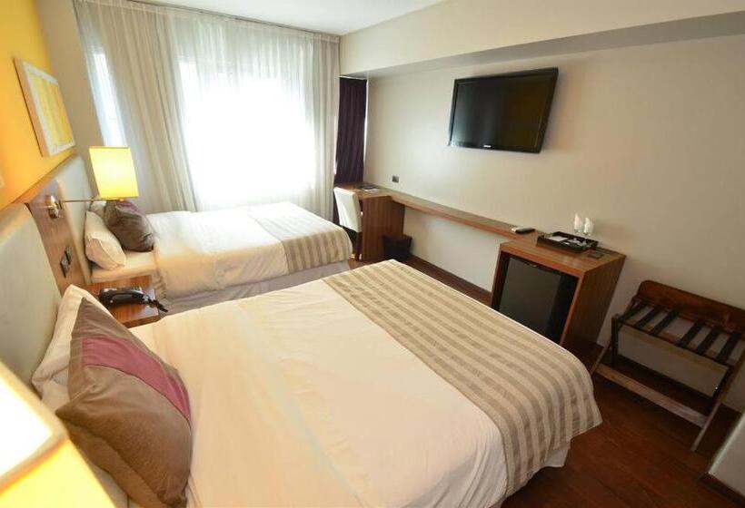 酒店 Bicentenario Suites & Spa