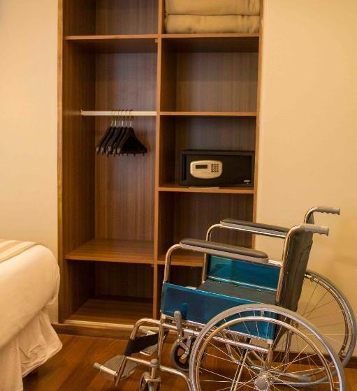 酒店 Bicentenario Suites & Spa