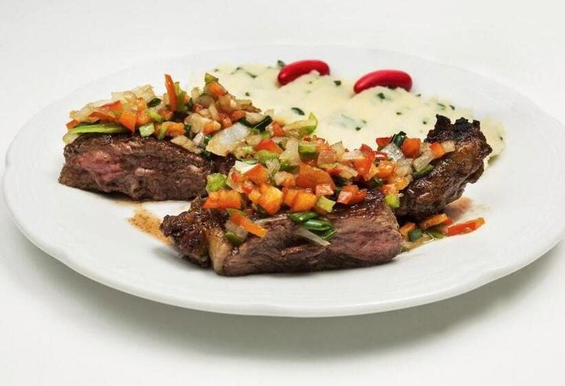 酒店 Bicentenario Suites & Spa