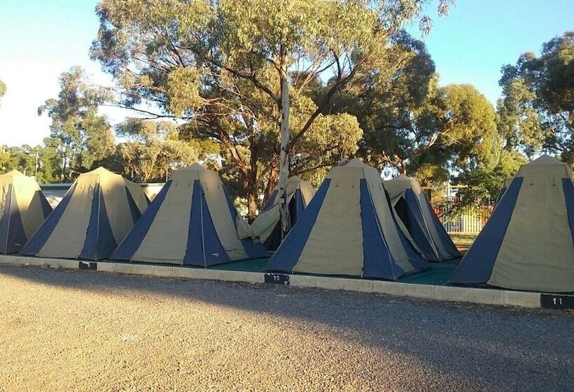 בית מלון כפרי Big4 Acclaim Prospector Holiday Park