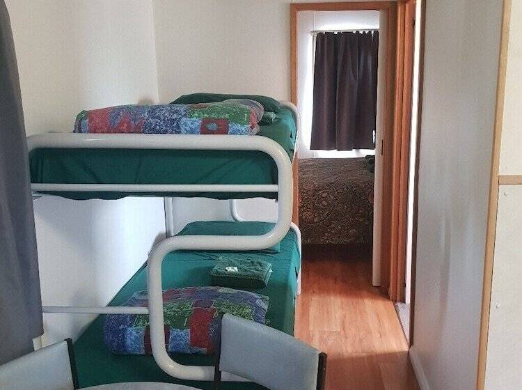 בית מלון כפרי Big4 Acclaim Prospector Holiday Park