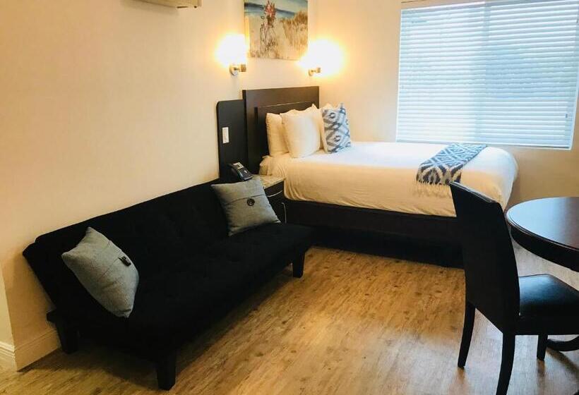 Отель Caribbean Resort Suites