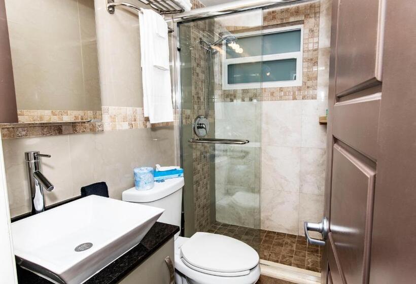 Отель Caribbean Resort Suites